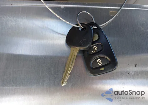 2007 Hyundai Elantra Gls/Limited/Se z USA, uszkodzony, nr VIN KMHDU46D07U029889